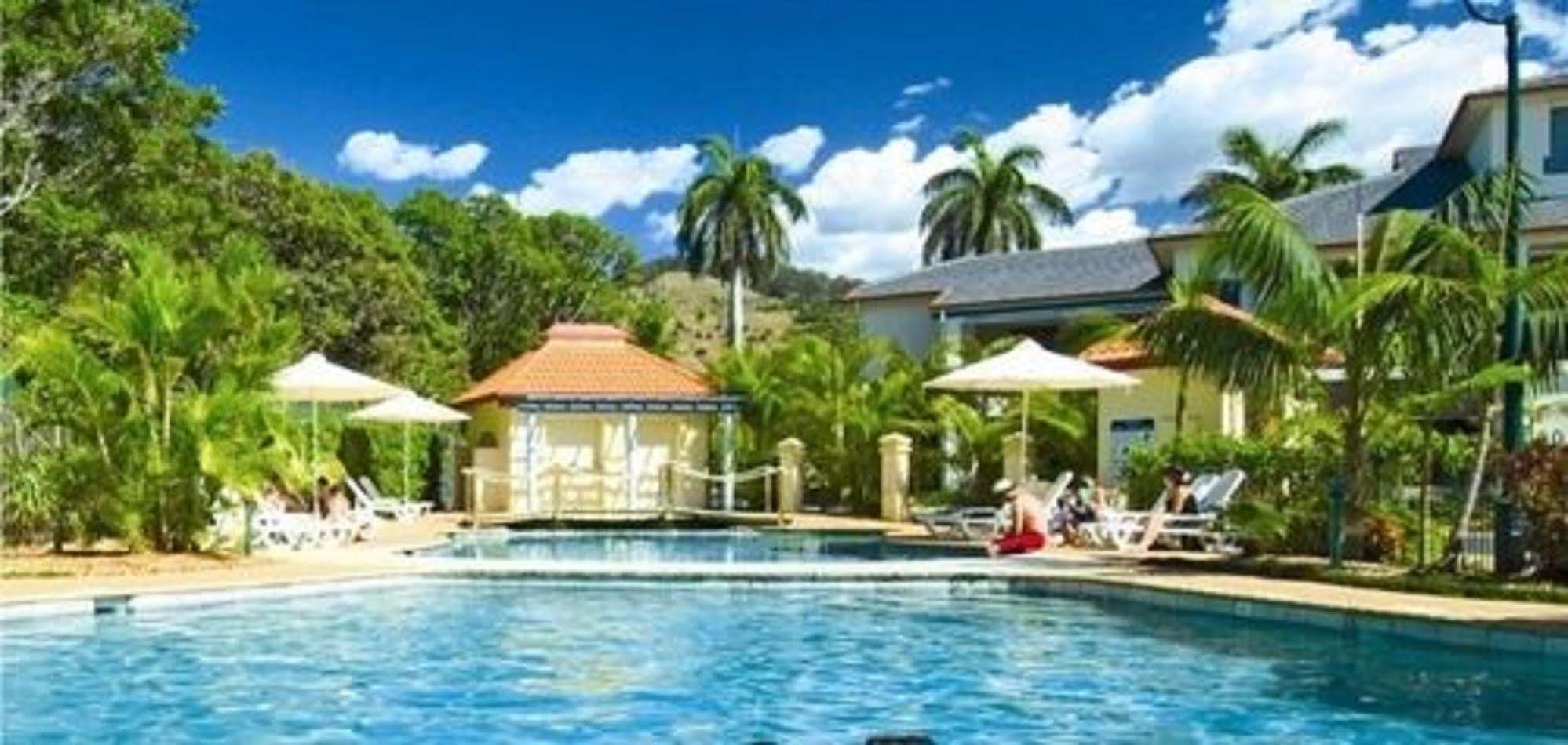 อควาลูนา บีช รีสอร์ต Hotel แซฟไฟร์บีช ภายนอก รูปภาพ
